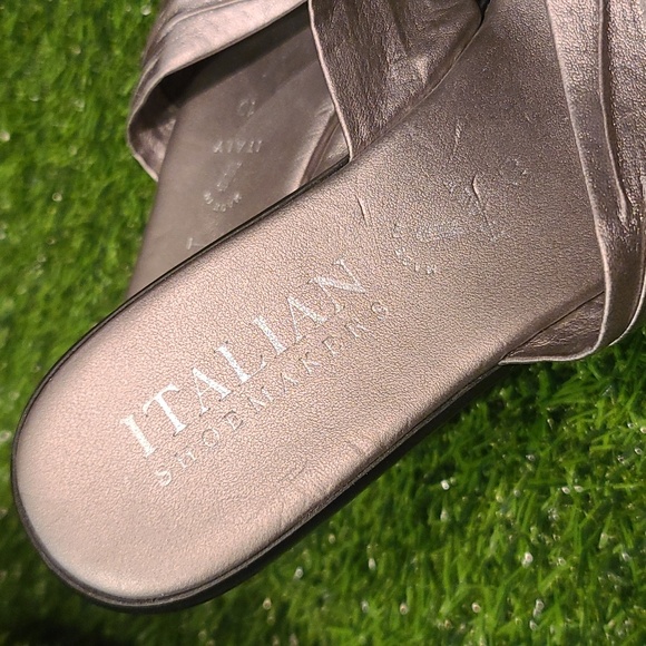 Italian Shoemaker sandals 2" heel platinum color soft leather EUC - Picture 2 of 7